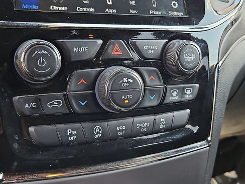 Used 2021 Jeep Grand Cherokee Limited X AWD/4WD image 17