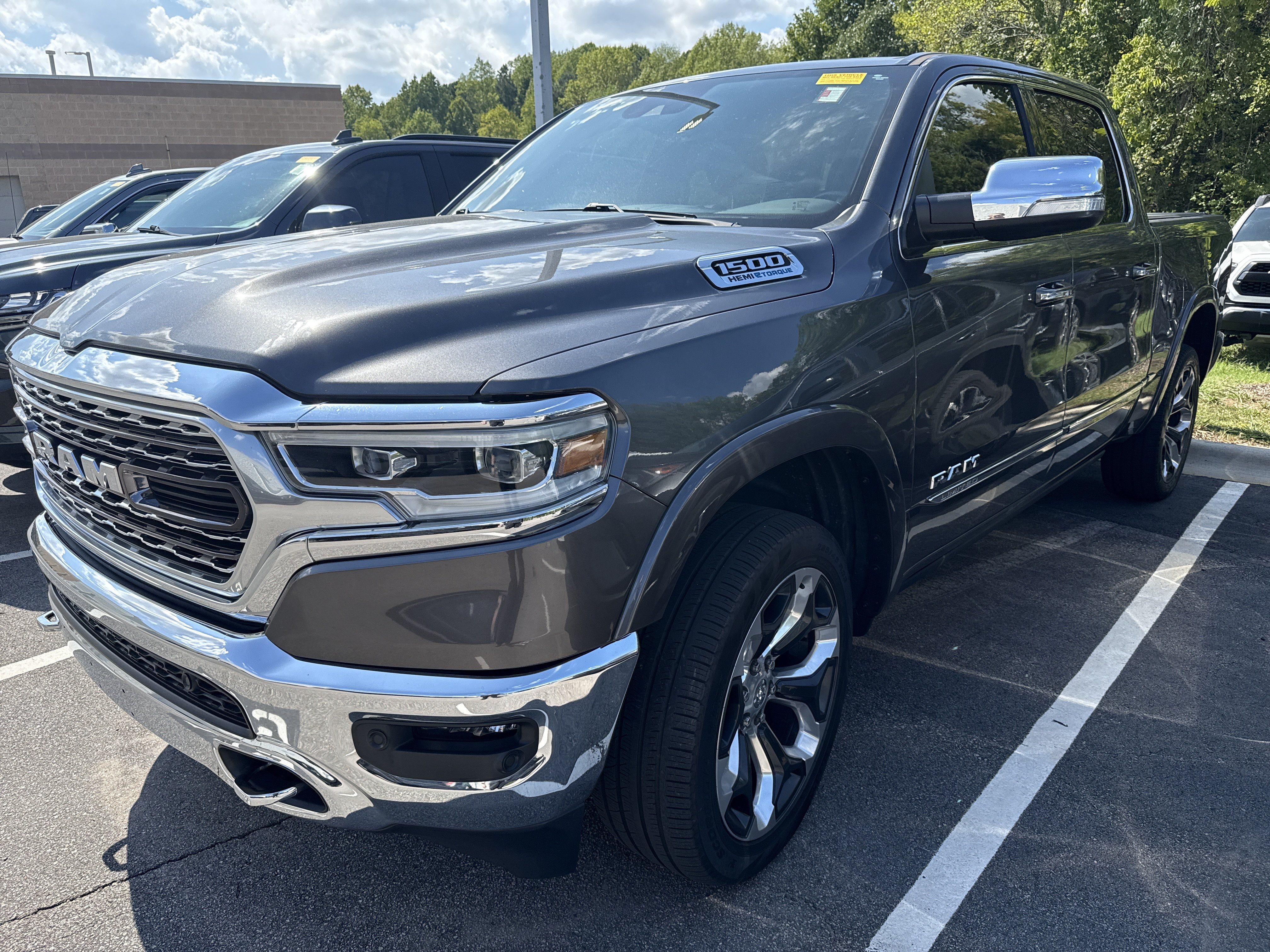Used 2022 RAM 1500 Limited AWD/4WD image 5