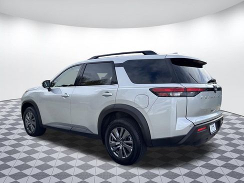 Used 2025 Nissan Pathfinder SV AWD/4WD image 6
