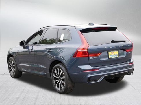 Used 2025 Volvo XC60 B5 Core AWD/4WD image 5