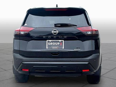 Used 2023 Nissan Rogue SV w/ SV Premium B Package FWD image 5