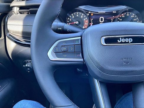 New 2026 Jeep Compass Latitude image 6