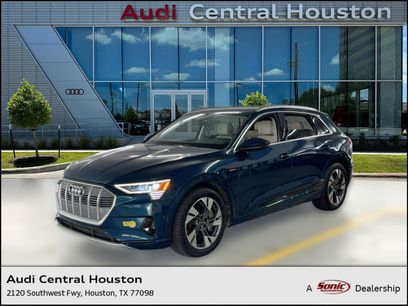 Used 2022 Audi e-tron Premium Plus w/ Premium Plus Package