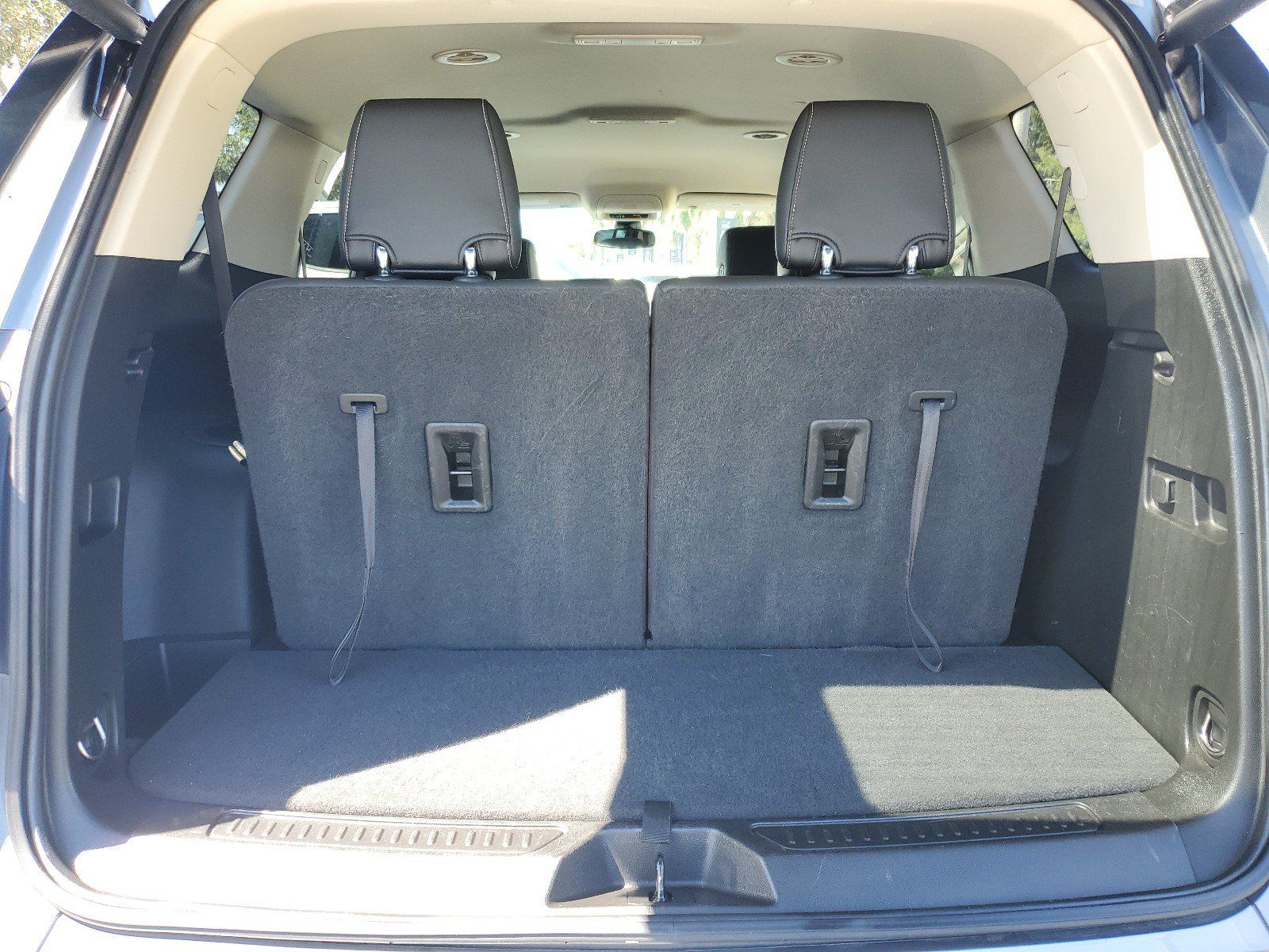 Used 2021 GMC Acadia Denali FWD image 5