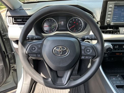 Used 2021 Toyota RAV4 XLE FWD image 18