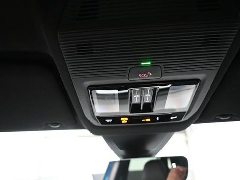 Used 2024 Volkswagen Atlas Cross Sport SEL R-Line AWD/4WD image 12