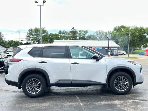 Used 2025 Nissan Rogue S AWD/4WD image 57