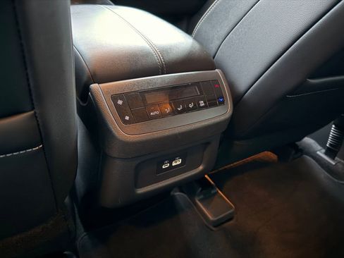 Certified 2022 Nissan Pathfinder SL w/ Lighting Package (N92) image 23