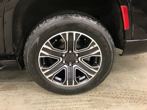 Used 2024 Jeep Wagoneer L Series II w/ Flexible Seating Group image 34