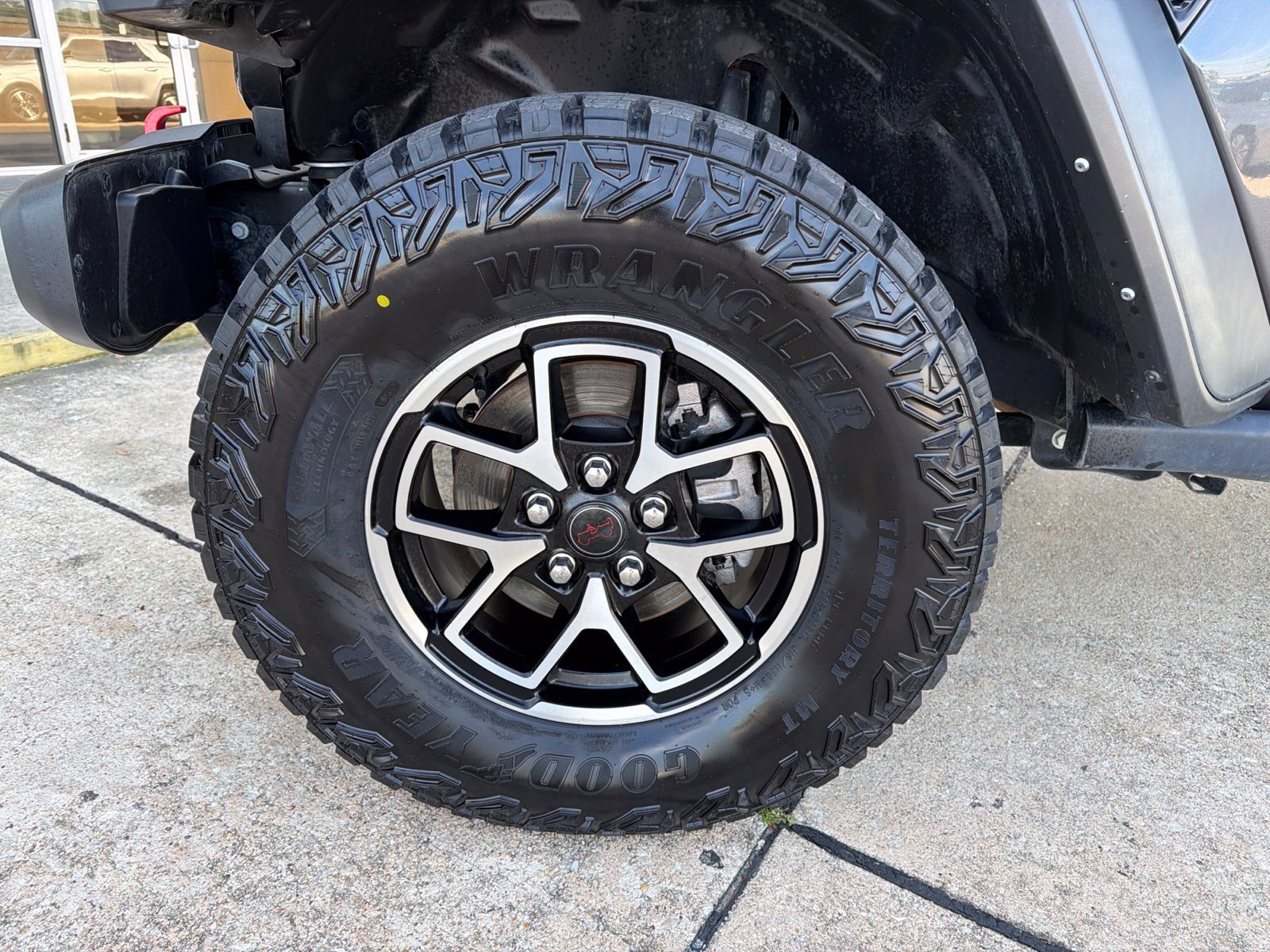 Used 2024 Jeep Wrangler Unlimited Rubicon AWD/4WD image 7