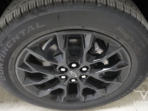New 2026 Chevrolet Traverse LT w/ Midnight/Sport Edition FWD image 28
