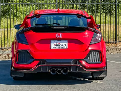Used 2018 Honda Civic Type R image 4