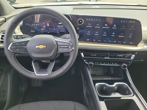 New 2026 Chevrolet Traverse LT image 4