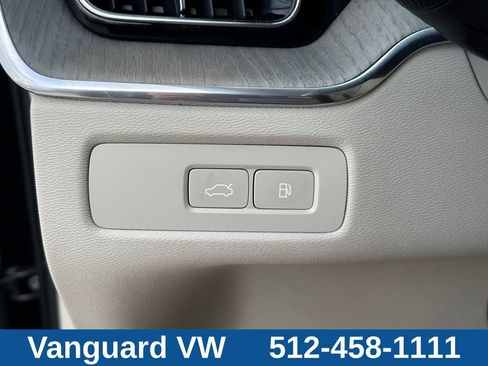 Used 2023 Volvo XC60 T8 Plus AWD/4WD image 19