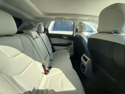 Used 2015 Ford Edge Titanium w/ Equipment Group 302A FWD image 5