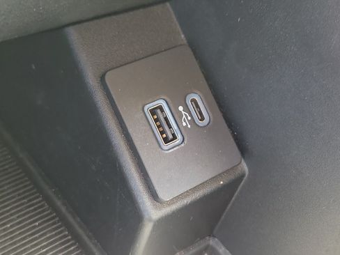 Used 2024 Ford Edge SEL AWD/4WD image 8