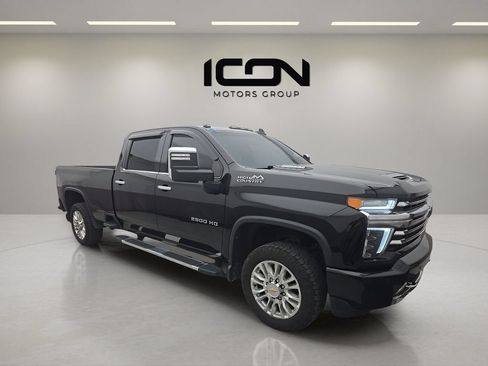Used 2022 Chevrolet Silverado 2500 High Country w/ Z71 Off-Road Package AWD/4WD image 4