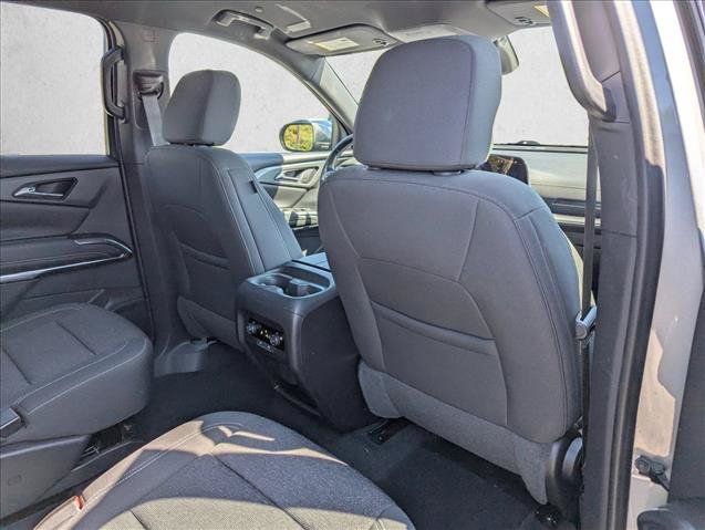 Used 2024 Chevrolet Traverse LT FWD image 29