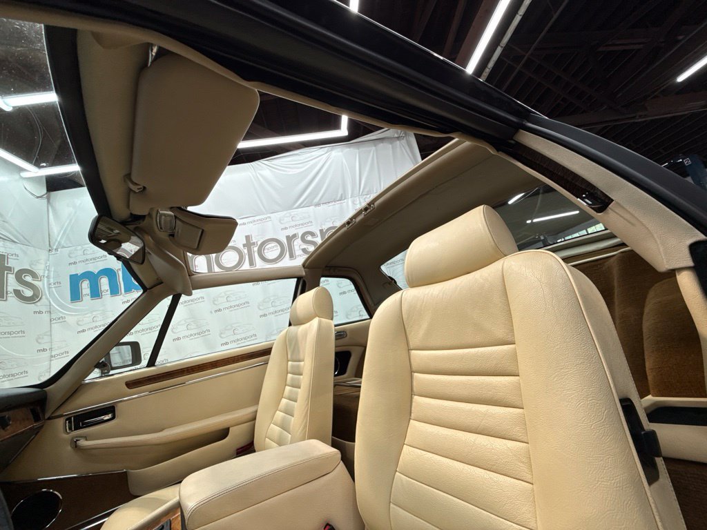 Used 1988 Jaguar XJS V12 Convertible RWD image 16