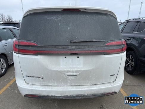 Used 2022 Chrysler Pacifica Touring-L w/ S Appearance Package image 6