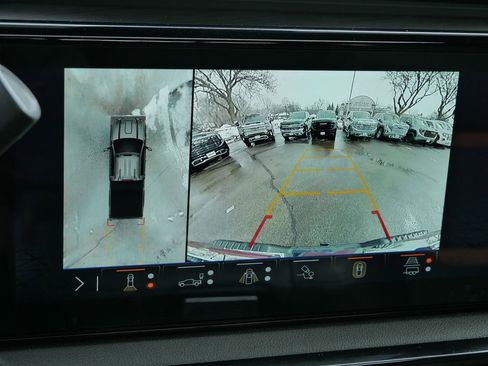 Used 2025 GMC Sierra 2500 AT4 w/ AT4 Premium Plus Package image 51