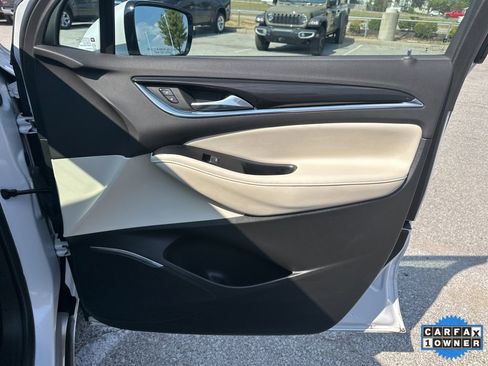 Used 2024 Buick Enclave Essence w/ Experience Buick Package image 57