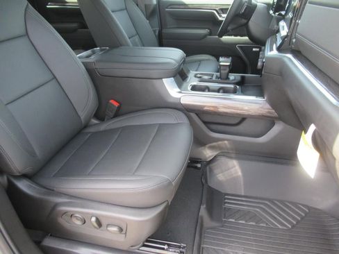 New 2025 Chevrolet Silverado 1500 LTZ image 10