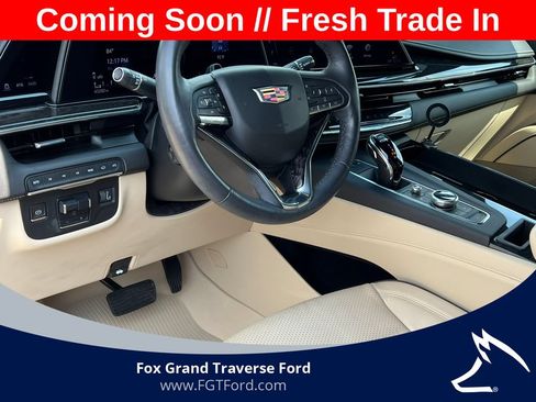 Used 2023 Cadillac Escalade Premium Luxury w/ Performance Package AWD/4WD image 22