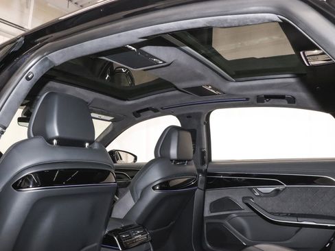 Used 2024 Audi S8 image 30