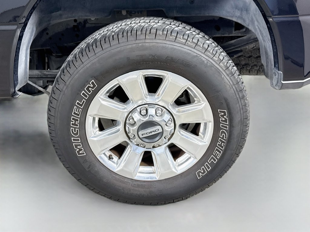 Used 2020 Ford F250 Platinum w/ FX4 Off-Road Package AWD/4WD image 32
