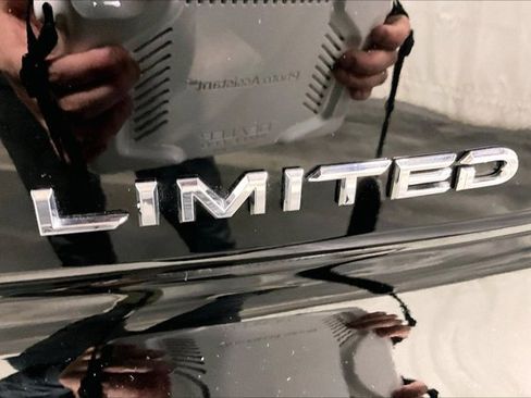 Used 2025 Toyota Crown Signia w/ Advanced Technology Package image 8