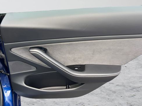 Used 2018 Tesla Model 3 Long Range image 24
