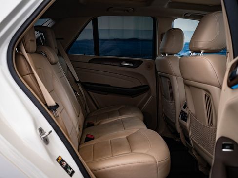 Used 2015 Mercedes-Benz ML 400 4MATIC image 47