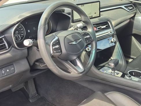 Used 2025 Genesis G70 2.5T RWD image 15