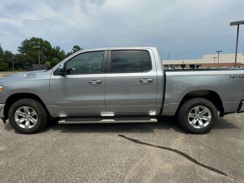 Used 2024 RAM 1500 Laramie AWD/4WD image 5