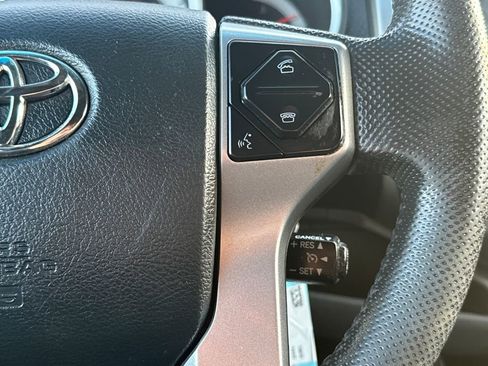 Used 2015 Toyota Tacoma 4x4 Access Cab V6 image 25