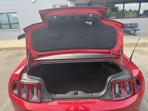 Used 2013 Ford Mustang GT image 9