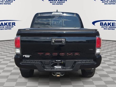 Used 2021 Toyota Tacoma 4x4 Double Cab image 4