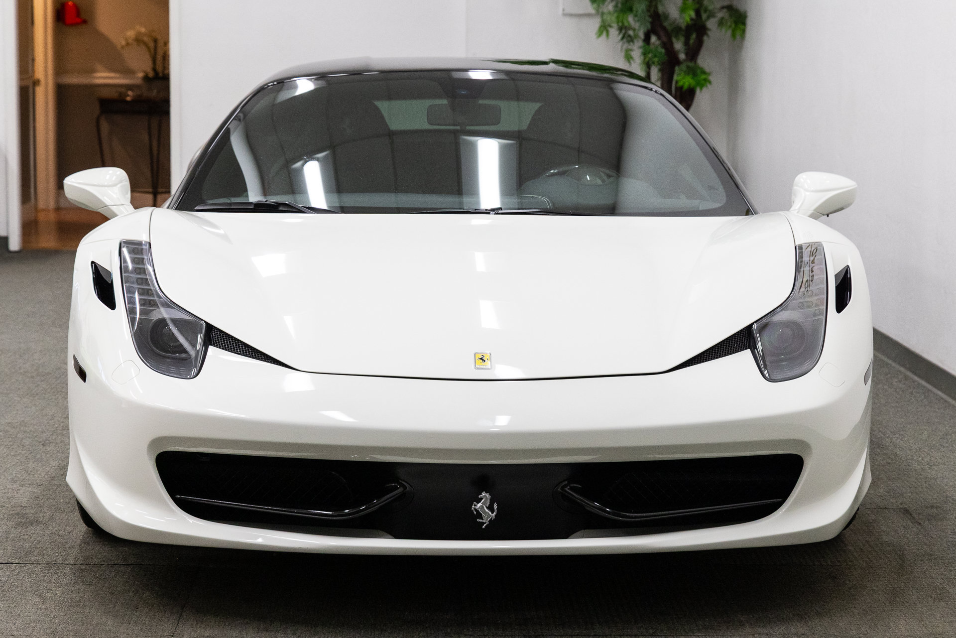 Used 2011 Ferrari 458 Italia Coupe RWD image 10