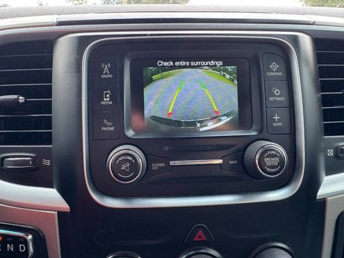 Used 2019 RAM 1500 Classic SLT image 32