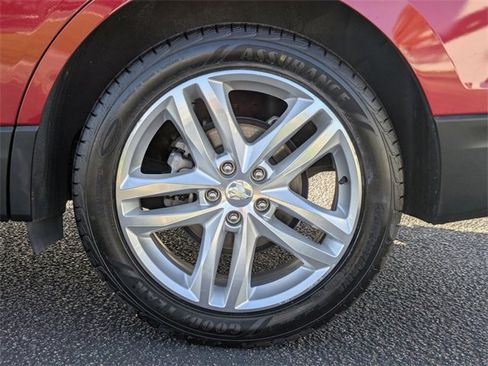 Used 2018 Chevrolet Equinox Premier image 13