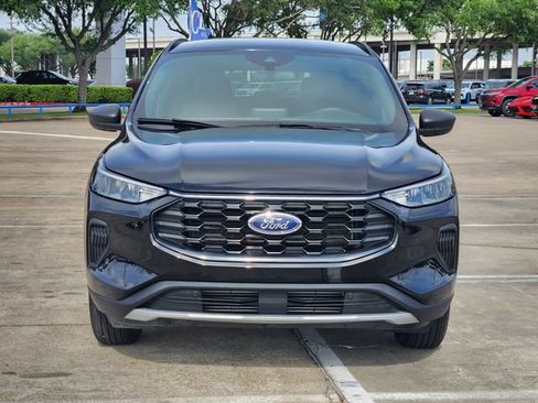 Used 2025 Ford Escape ST-Line AWD/4WD image 2