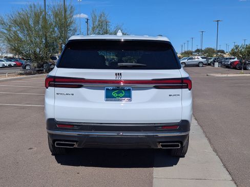 Certified 2025 Buick Enclave Preferred image 4