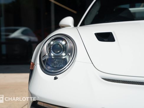 Used 2019 Porsche 911 GT3 RS RWD image 3