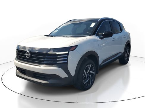 New 2026 Nissan Kicks SV FWD image 3