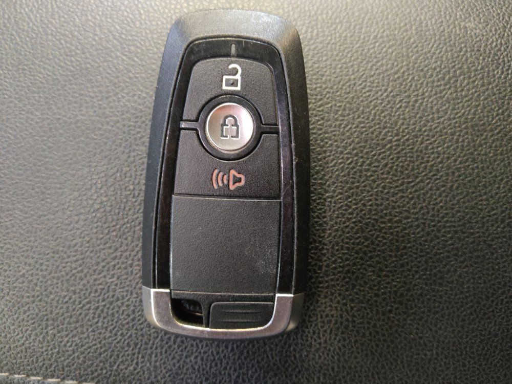 Used 2020 Ford Escape SE FWD image 32