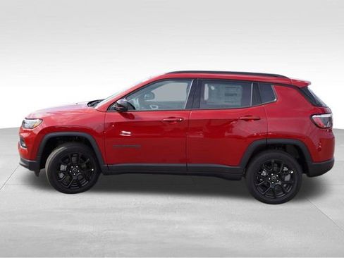New 2025 Jeep Compass Latitude w/ Sun & Sound Group image 6