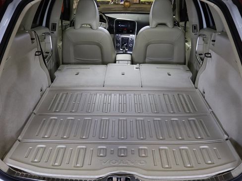 Used 2016 Volvo XC60 T5 Premier image 25