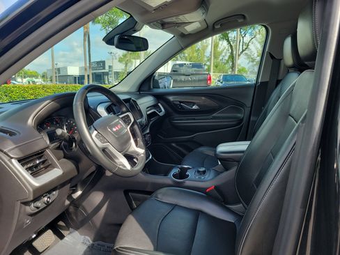 Used 2024 GMC Terrain SLT FWD image 11
