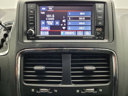 Used 2017 Dodge Grand Caravan SE w/ Power Window Group FWD image 25